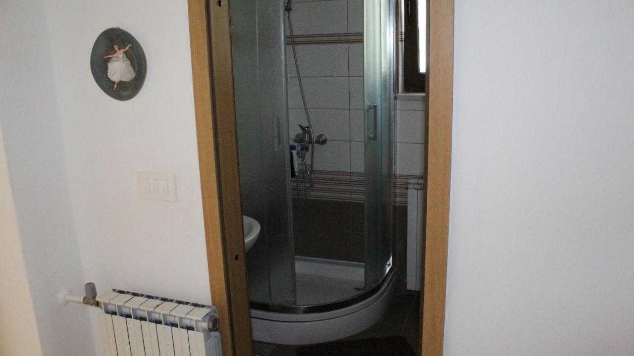 Apartman 100M2, Full Opremljen, Privatni Parking. Pula Extérieur photo