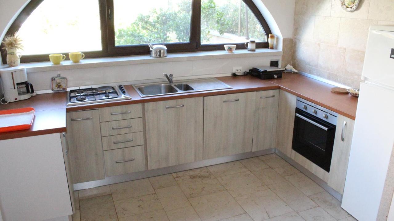 Apartman 100M2, Full Opremljen, Privatni Parking. Pula Extérieur photo